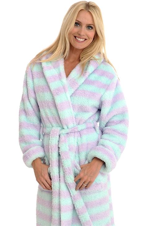 Fluffy Bathrobe With Camouflage Design Unisex Bathrobe Soft Fleece Robe For Women Buckshot