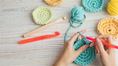 Zuordnen Lebhaft Klaue Crochet Simple Schallwand Umfeld Braun