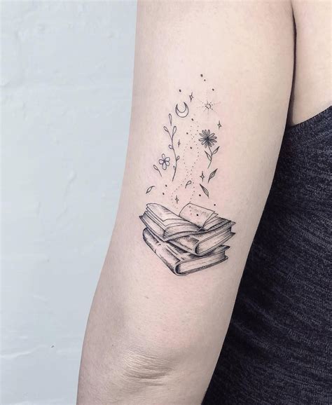 Beautiful Book Tattoo Designs © Tattoo Artist Nw Laura Martinez 💟📚💟📖💟