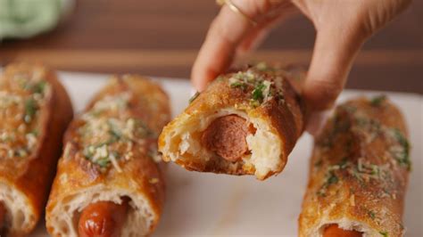 Garlic bread also generally contains oil and salt, which can be harmful to your cat in large quantities. Garlic Bread Hot Dogs - Delish.com - Tap the pin for the ...