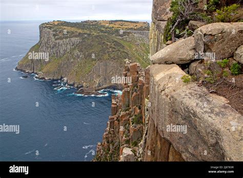 View Along The Cliffs Of Cape Pillar To Tasman Island Stock Photo Alamy