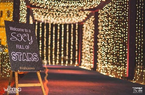 20 Gorgeous Wedding Entrance Decoration Ideas To Love The Urban Guide