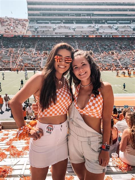 15 Insanely Cute College Game Day Outfits 2022 Gameday Outfit College Tailgate Outfit