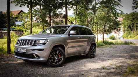 Driven Briefly Jeep Grand Cherokee Srt 64l V8 Sonic Hours