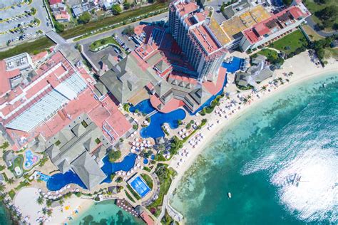 Moon Palace Jamaica Grande Resort Ocho Rios 3 Getting Stamped