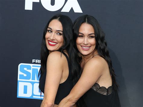 Brie And Nikki Bella S Nude Maternity Shoot Was Actually A Bittersweet Moment