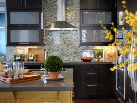 Kitchen wall tiles is a perfect idea to break the visual monotony of the kitchen. Kitchen Backsplash Design Ideas | HGTV