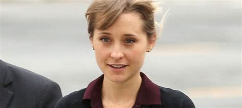 Allison Mack Sentenced To 3 Years In Prison For Her Involvement In The Nxivm Sex Cult Parron