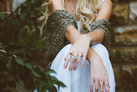 картинки рука девушка женщина кольцо Нога модель Палец весна Романтика Невеста