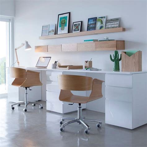 Déco bureau de style shabby chic et coin de travail à domicile. Double bureau pour la maison blanc et bois décoration ...