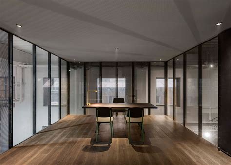 16 Beautiful Minimalist Office Office Interiors Minimalist Office