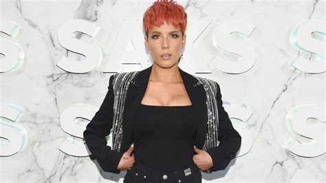 omg singer halsey once considered prostitution for having sex for money aaj ki khabar