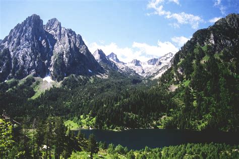 Pyrenees Mountains Where Are The Pyrenees Dk Find Out