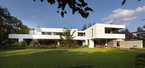 Deutschland eine luxuriöse villa mieten. House I: Beautiful Bauhaus villa in Munich, Germany | 10 ...