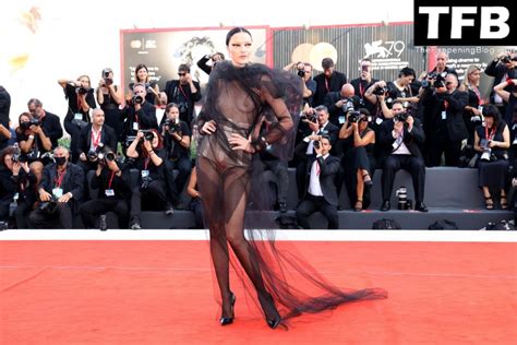 Mariacarla Boscono Flashes Her Nude Tits At The 79th Venice International Film Festival 25