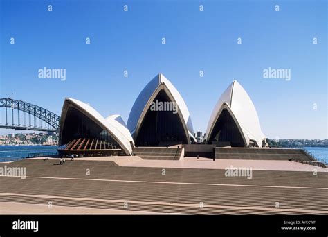 Forecourt Steps To Sydney Opera House Stock Photo 9761694 Alamy