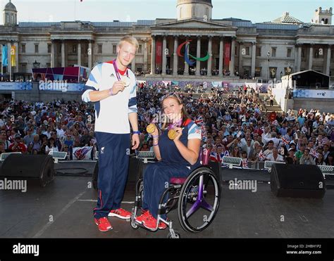 Jonnie Peacock And Hannah Cockroft Team Gb Paralympic Gold Medalists At