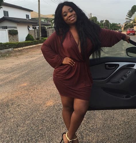 Cleavage And B Bs Alert Curvy Ghanaian Actress Moesha Boduong In New