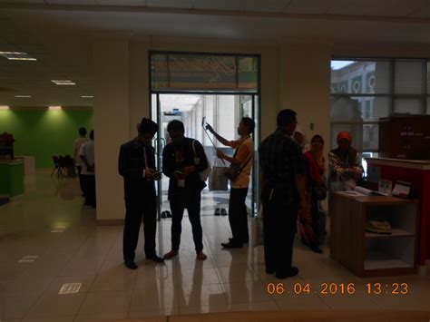 —— pelaksanaan pendidikan agama islam di lingkungan keluarga, sekolah, dan masyarakat. KUNJUNGAN DELEGASI MASJID AR RAHMAN DAERAH RANAU, JABATAN ...