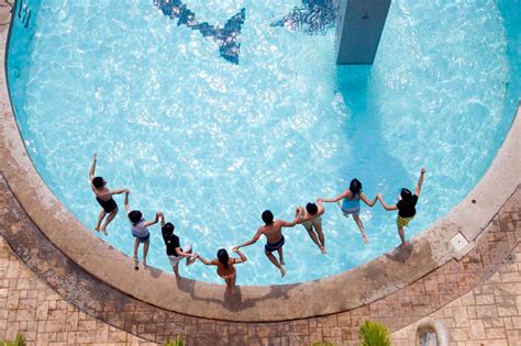 Choose your market and language to visit the pull&bear website. How much urine is in a swimming pool? Canadian study has ...