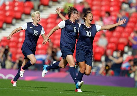 Us Womens Soccer Team Beats France 4 2 In Olympic Opener The New