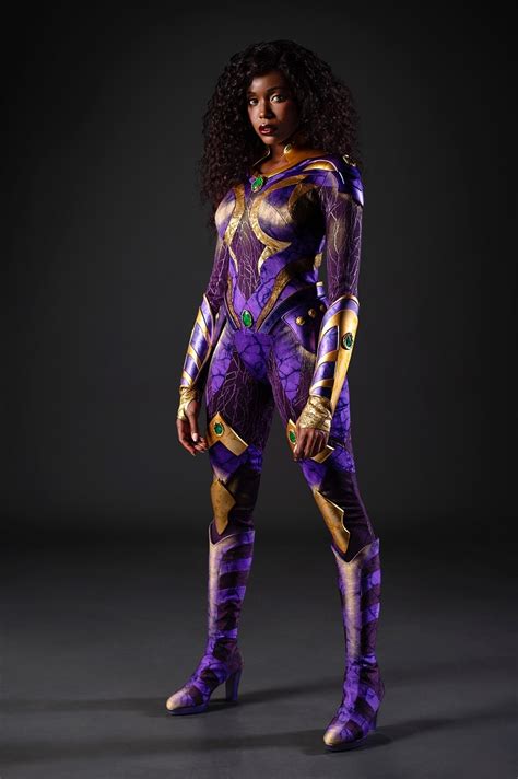 first look anna diop suits up as titans starfire dc