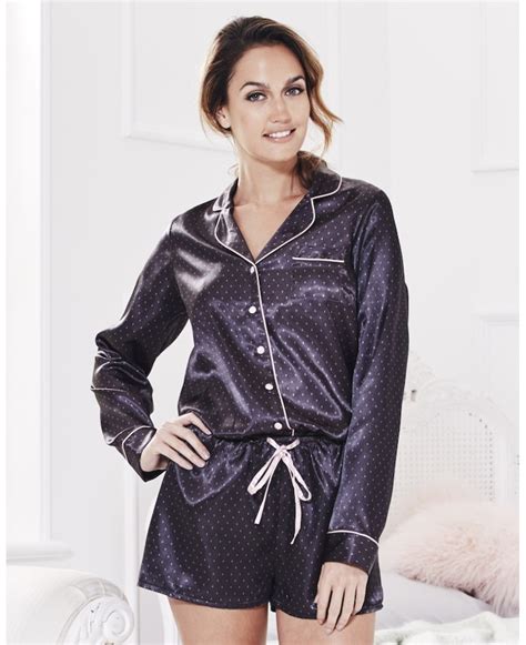 15 Gorgeous Pajamas To Wear To An Adult Slumber Party