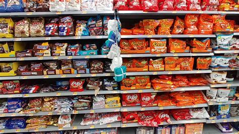 Candy Aisle At Walmart Quick Look Jan 2020 Youtube