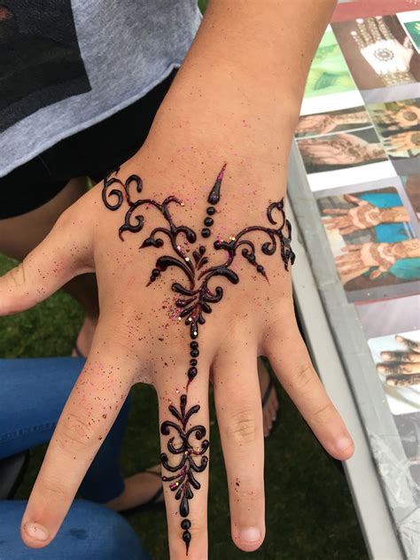 pin-by-henna-artist-on-indian-henna-artist-sydney-hand-henna,-henna-hand-tattoo,-indian-henna