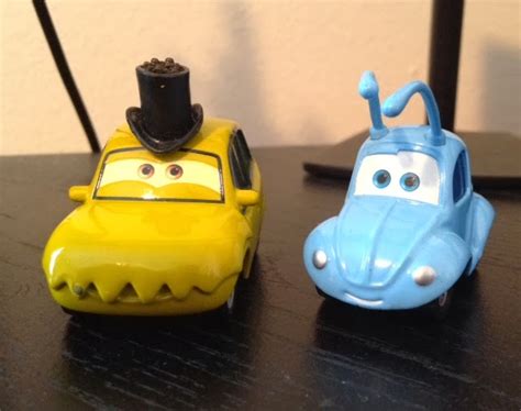 Dan The Pixar Fan Cars Flik And Pt Flea Movie Moments 2 Pack