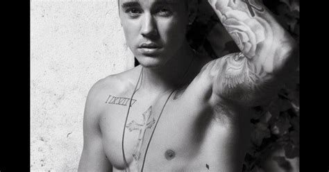 Justin Bieber Posa Para Karl Lagerfeld Y V Magazine