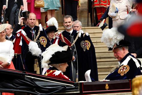 Obituario del príncipe felipe, el hombre que dedicó su vida a apoyar el reinado de isabel ii. Las imágenes de la investidura de Felipe VI como caballero ...