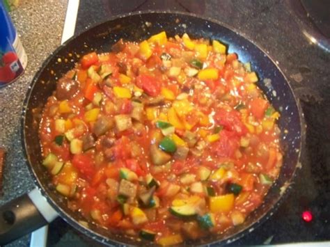 Work butter in with fingers until like coarse meal. Ratatouille ohne Fett - Rezept mit Bild - kochbar.de