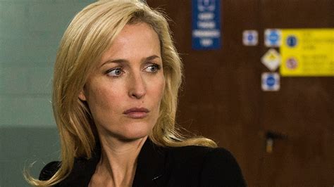 The Fall Gillian Anderson Talks Season 2 And The Continuing Hunt For A Killer Ign