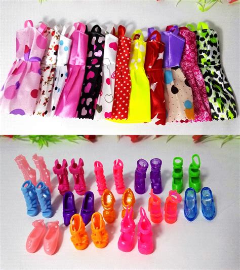 Handmade 20pcs Set With 12 Fashion Dresses And 8 Pairs Of Accessories