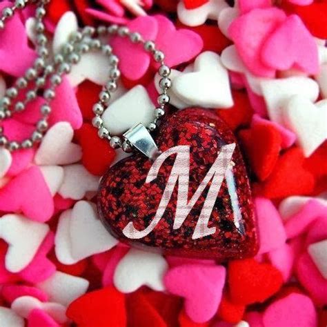 حرف M في قلب