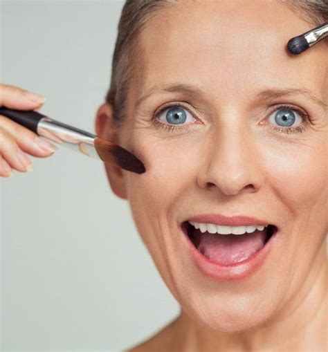 14 Exclusive Makeup Tips For Older Women From A Professional Makeup Artist Matte Eyeshadow