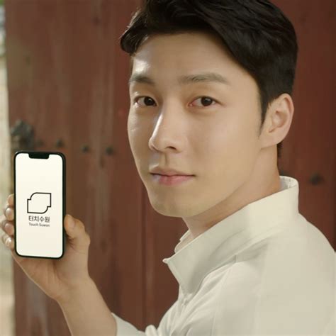 기획촬영편집 수원시 스마트 관광 앱 Touch Suwon 홍보영상 광고·홍보 영상 포트폴리오 크몽