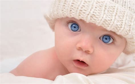 2560x1600 Child Blue Eyes Hat Look Surprise Emotion Baby