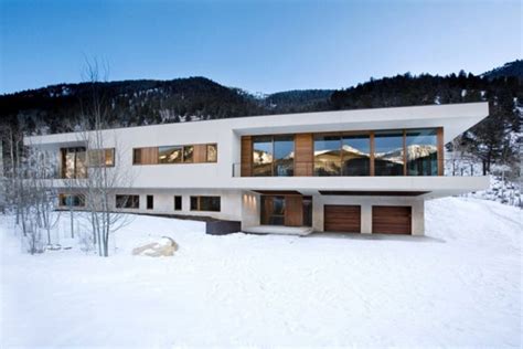 Linear House With Spectacular Mountain Views In Aspen