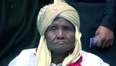 85 Year Old Man Marries 70 Year Old Bride In Mandi Bahauddin