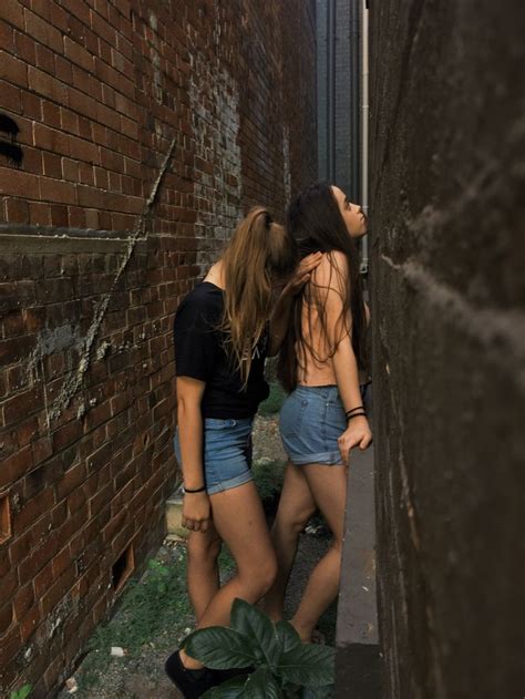 Cute Lesbian Couples Lesbian Love Lesbians Kissing Pool Girl Oh My