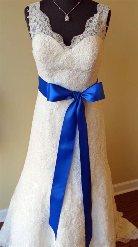 Weiss Brautkleid Royal Blue Wedding Theme Blue Wedding Dress Royal