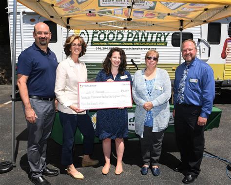 Island Harvest Food Bank Receives 96500 From Stop And Shops Food For