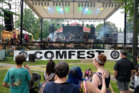 Photos Revelers Enjoy A Variety Of Music At Comfest In Goodale Park