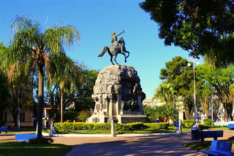 Plaza 25 De Mayo Ciudad De Corrientes