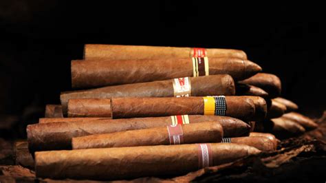 Auch wenn in anderen anbauregionen mittlerweile vorzügliche tabake angebaut werden, gilt kuba noch immer als mutterland des tabaks. Zigarren - edler Genuss in vielen Variationen | Welt