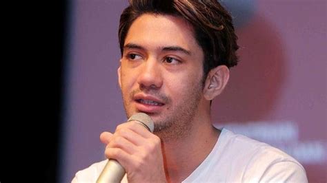 Check spelling or type a new query. Dijuluki Aktor Nomor 1 di Indonesia, Reza Rahadian Merendah: 'Kamu Tidak Selamanya Ada di Atas ...