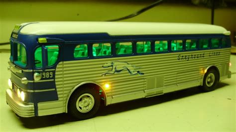 Custom 150 Gm Silversides Greyhound Bus Diecast Model With Working
