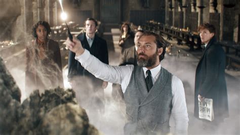 How to watch Fantastic Beasts: The Secrets of Dumbledore streaming ...